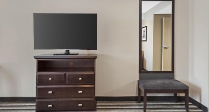 Best Western Plus Meridian Hotel Room Type - 1 King Bed, Non-Smoking, Work Desk, Microwave And Refrigerator, Full Breakfast Best Western Plus Meridian Hotel Room Type - 1 King Bed, Non-Smoking, Work Desk, Microwave And Refrigerator, Full Breakfast