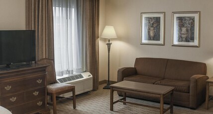Hampton Inn & Suites by Hilton Youngstown-Canfield Room Type - 2QNS STUDIO SOFABED NOSMOK