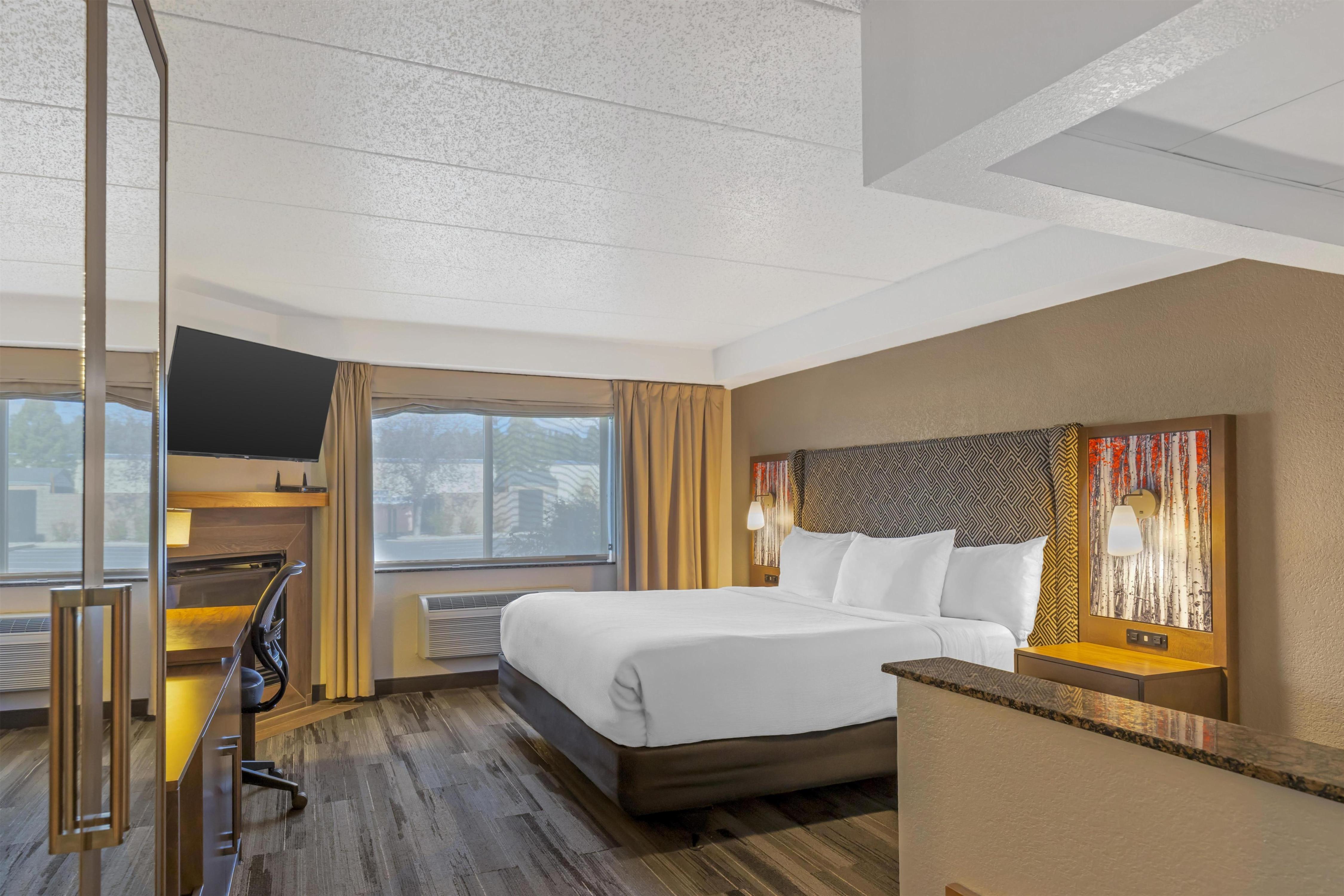 Best Western Plus McCall Lodge & Suites - Tap to explore photos