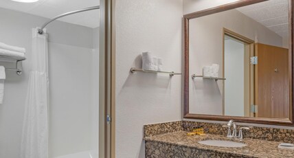 Best Western Plus McCall Lodge & Suites Room Type - 1 King Bed, Non-Smoking, Sofabed, Microwave And Refrigerator, Wi-Fi, Full Breakfast Best Western Plus McCall Lodge & Suites Room Type - 1 King Bed, Non-Smoking, Sofabed, Microwave And Refrigerator, Wi-Fi, Full Breakfast