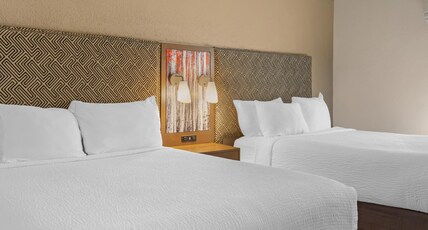 Best Western Plus McCall Lodge & Suites Room Type - 2 Queen Beds, Non-Smoking, Pet Friendly Room, Microwave And Refrigerator, Wi-Fi, Full Breakfast Best Western Plus McCall Lodge & Suites Room Type - 2 Queen Beds, Non-Smoking, Pet Friendly Room, Microwave And Refrigerator, Wi-Fi, Full Breakfast