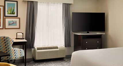 Hampton Inn by Hilton Thomson Room Type - 1K MOB HEAR ACC WHRLTUB NS