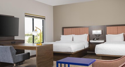Hampton Inn & Suites Mansfield, TX Room Type - 2QNS STUDIO SOFABED NOSMOK