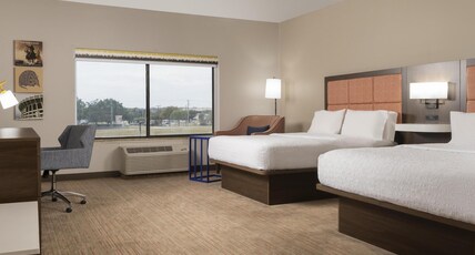 Hampton Inn & Suites Mansfield, TX Room Type - 2QN MOB HEARING ACC TUB NS
