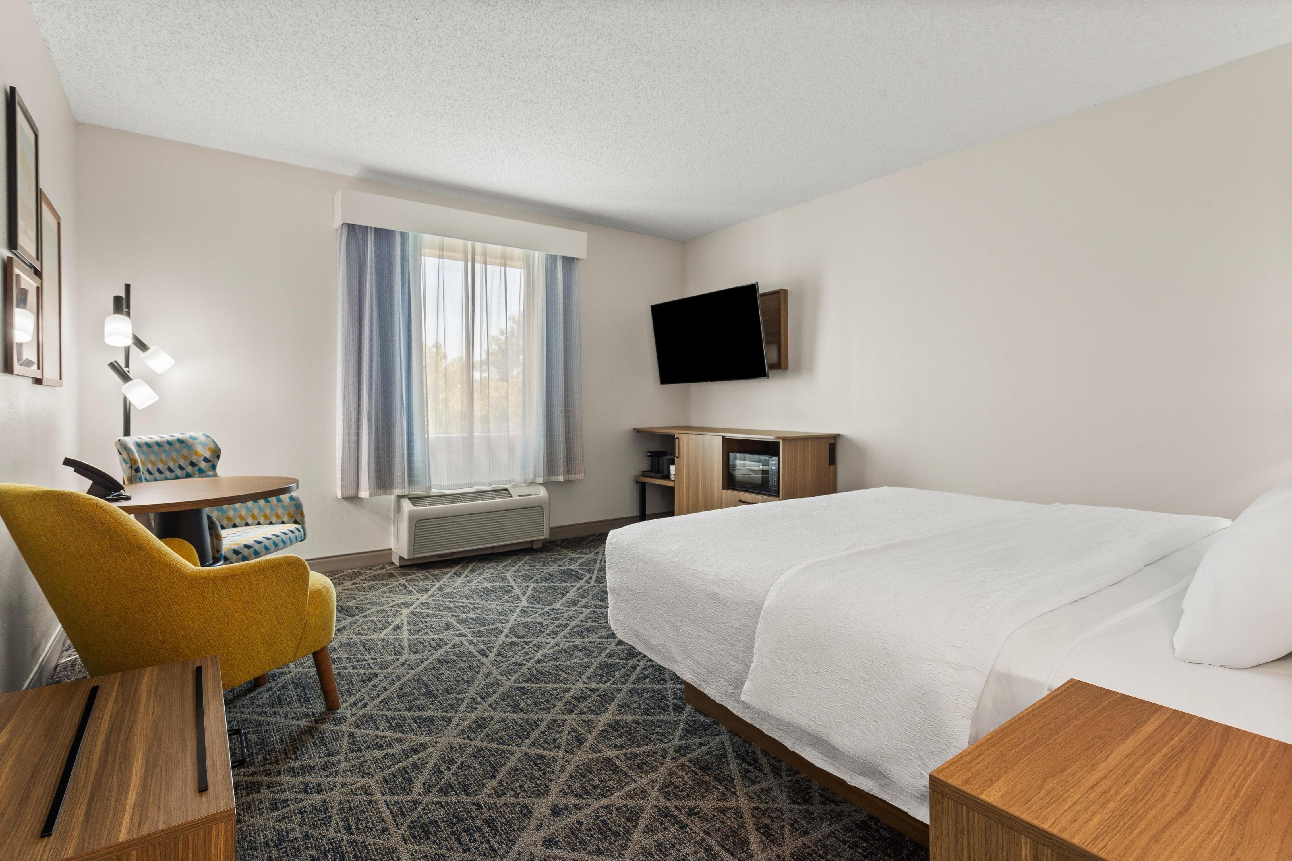 Hampton Inn & Suites by Hilton Port Richey - Tap to explore photos