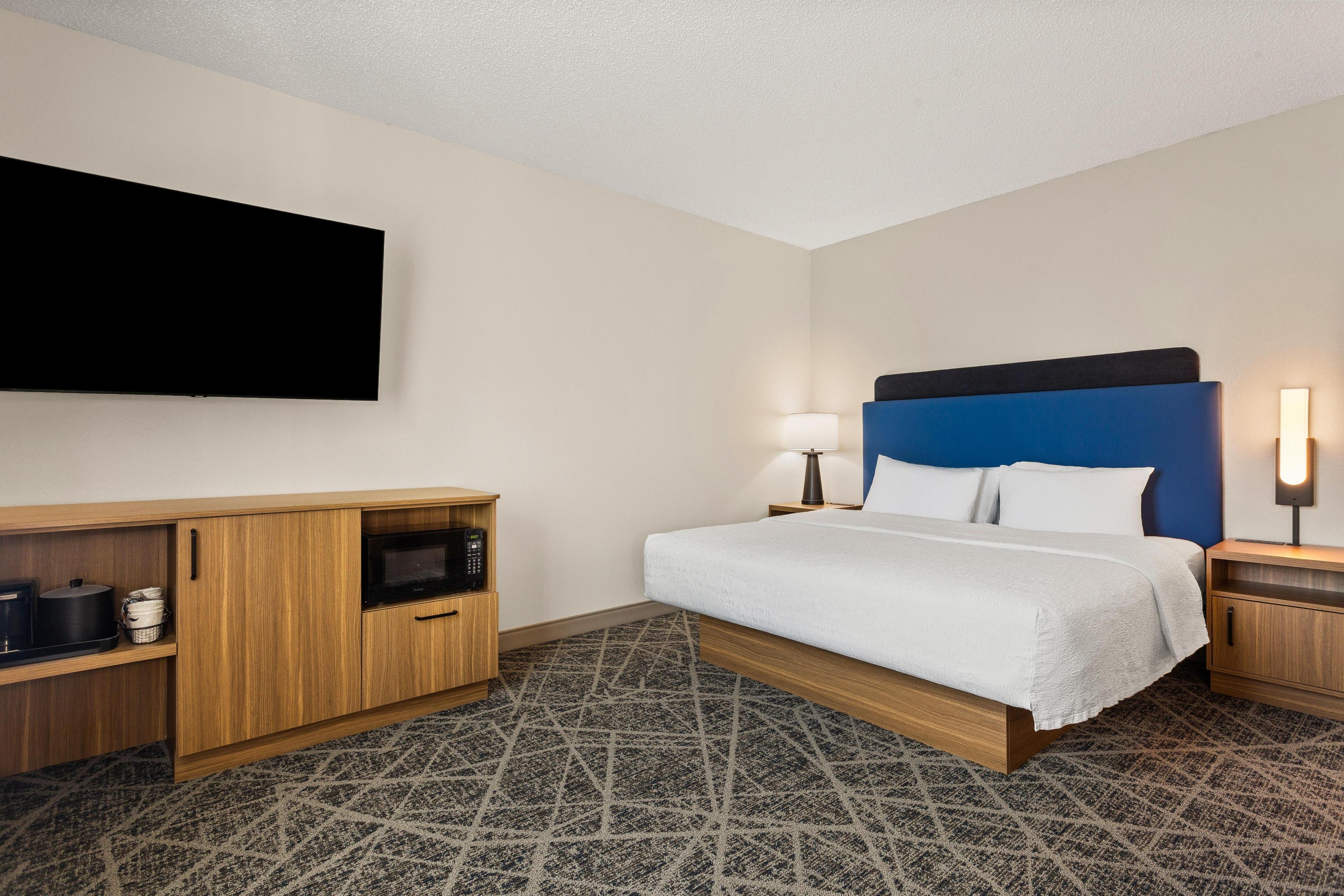 Hampton Inn & Suites by Hilton Port Richey - Tap to explore photos