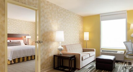 Home2 Suites by Hilton Seattle Airport Room Type - 1KING ACC TUB STE