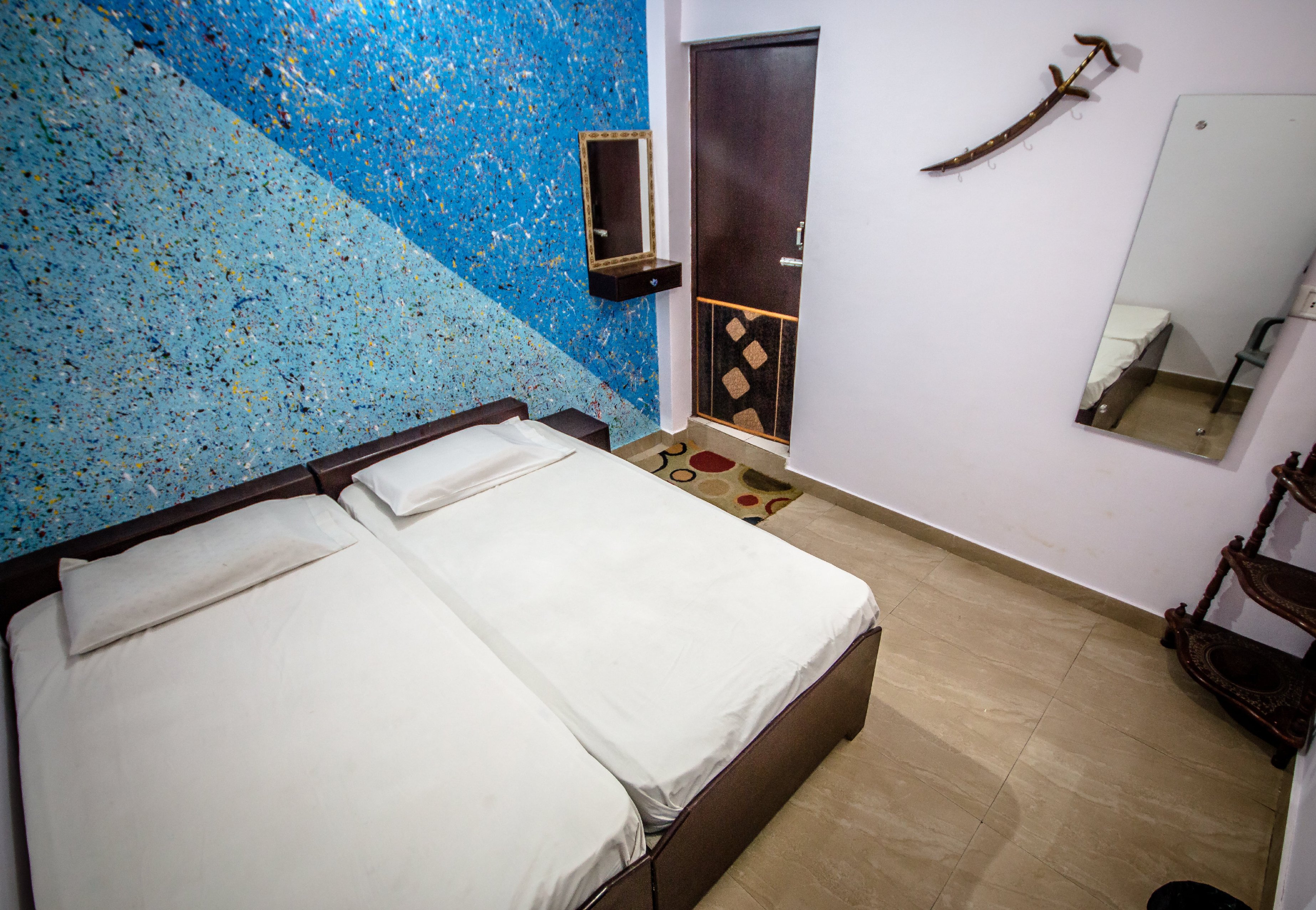 Friends Guest house And Hostel Room Type - Ac Deluxe room