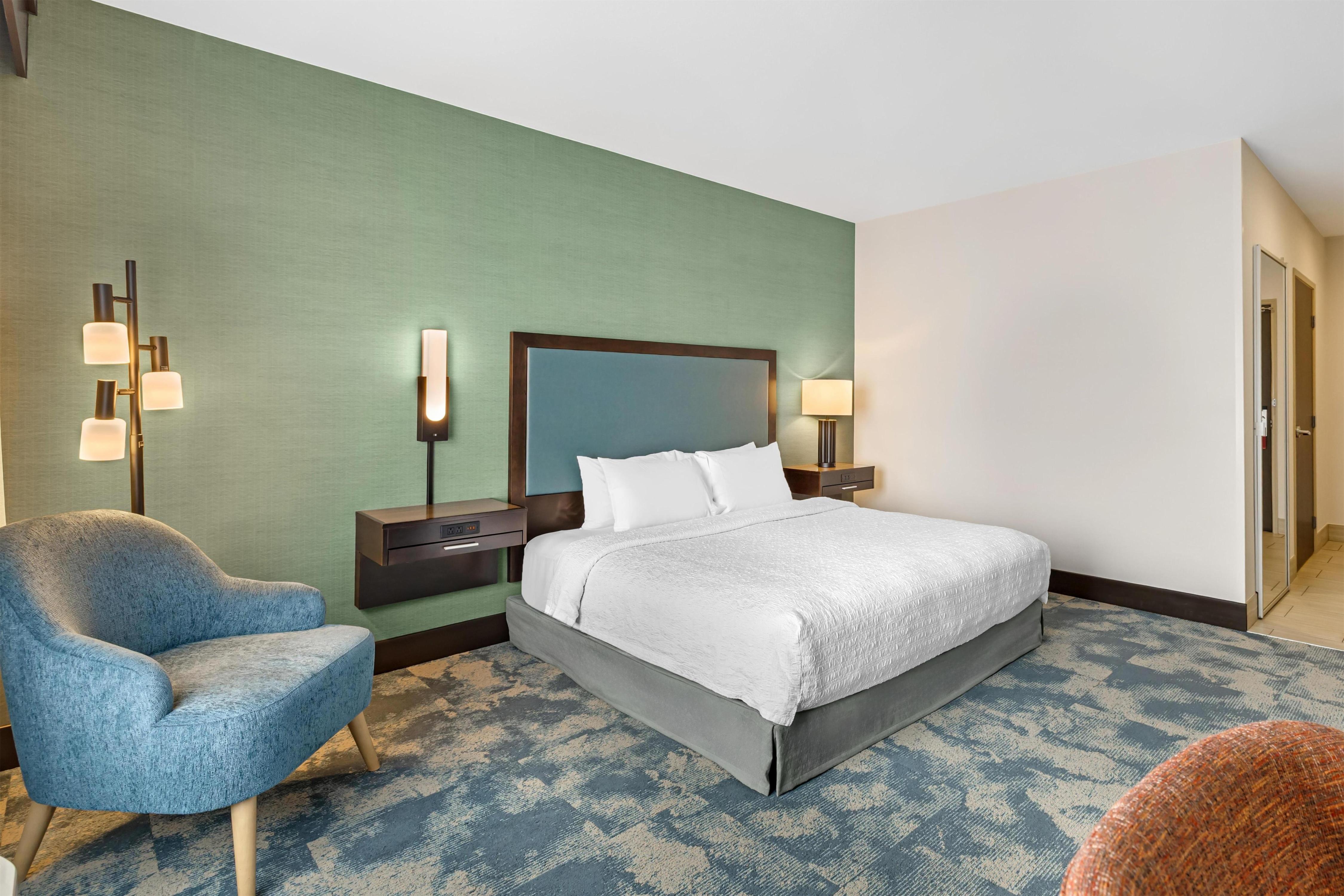 Hampton Inn & Suites by Hilton Bend Room Type - 1 KNG ACC ROLLIN SHWR NS