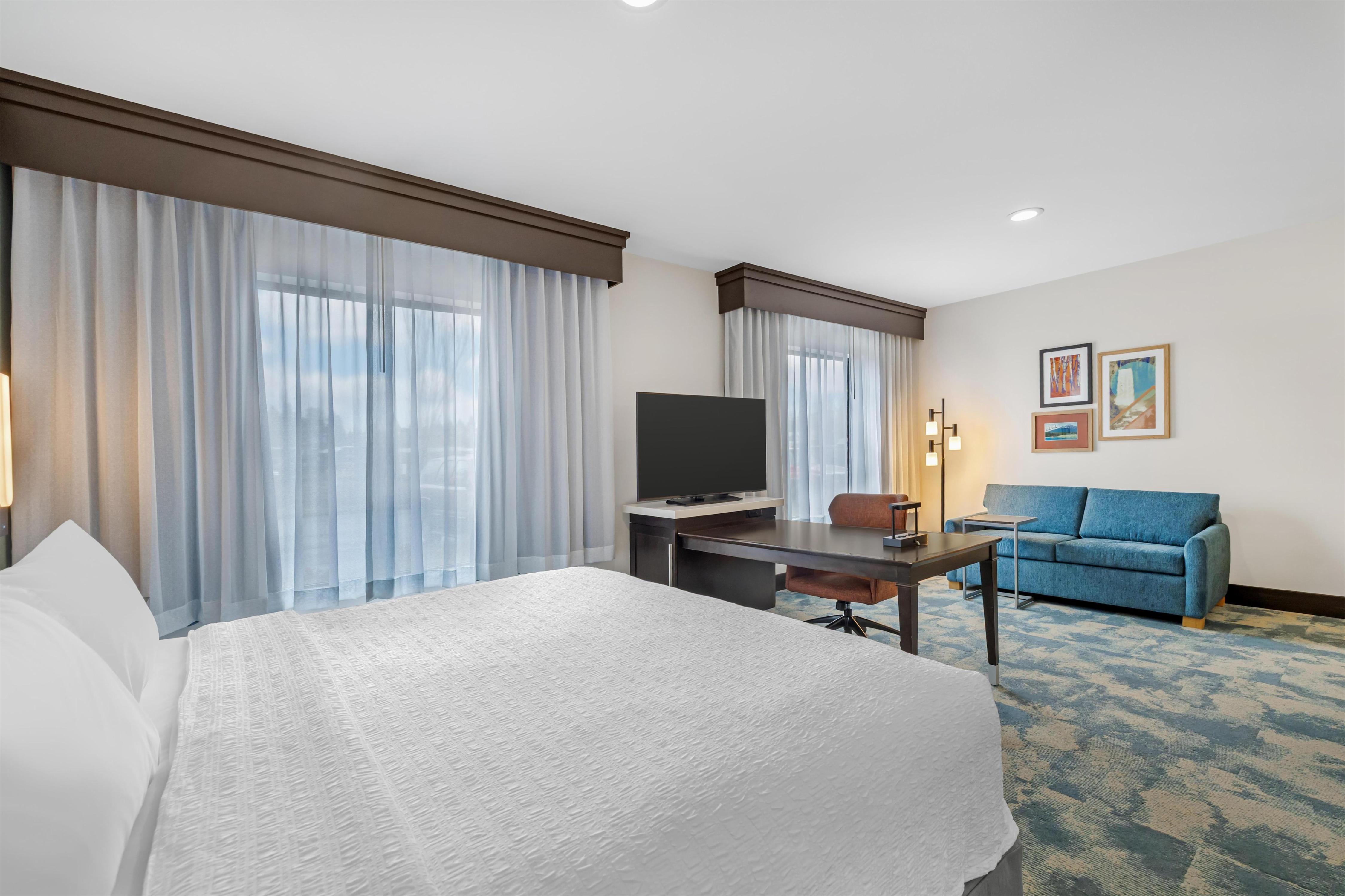 Hampton Inn & Suites by Hilton Bend Room Type - 1KN HEARING ACC STUDIO NS