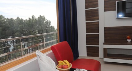 Saalak Lite Eliot Exotica Room Type - Family Room