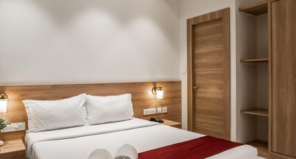 Hotel Royal Paris Room Type - STANDARD ROOM