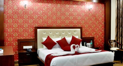 Kamna Hill Resort Room Type - Deluxe Room | Sitting Area|