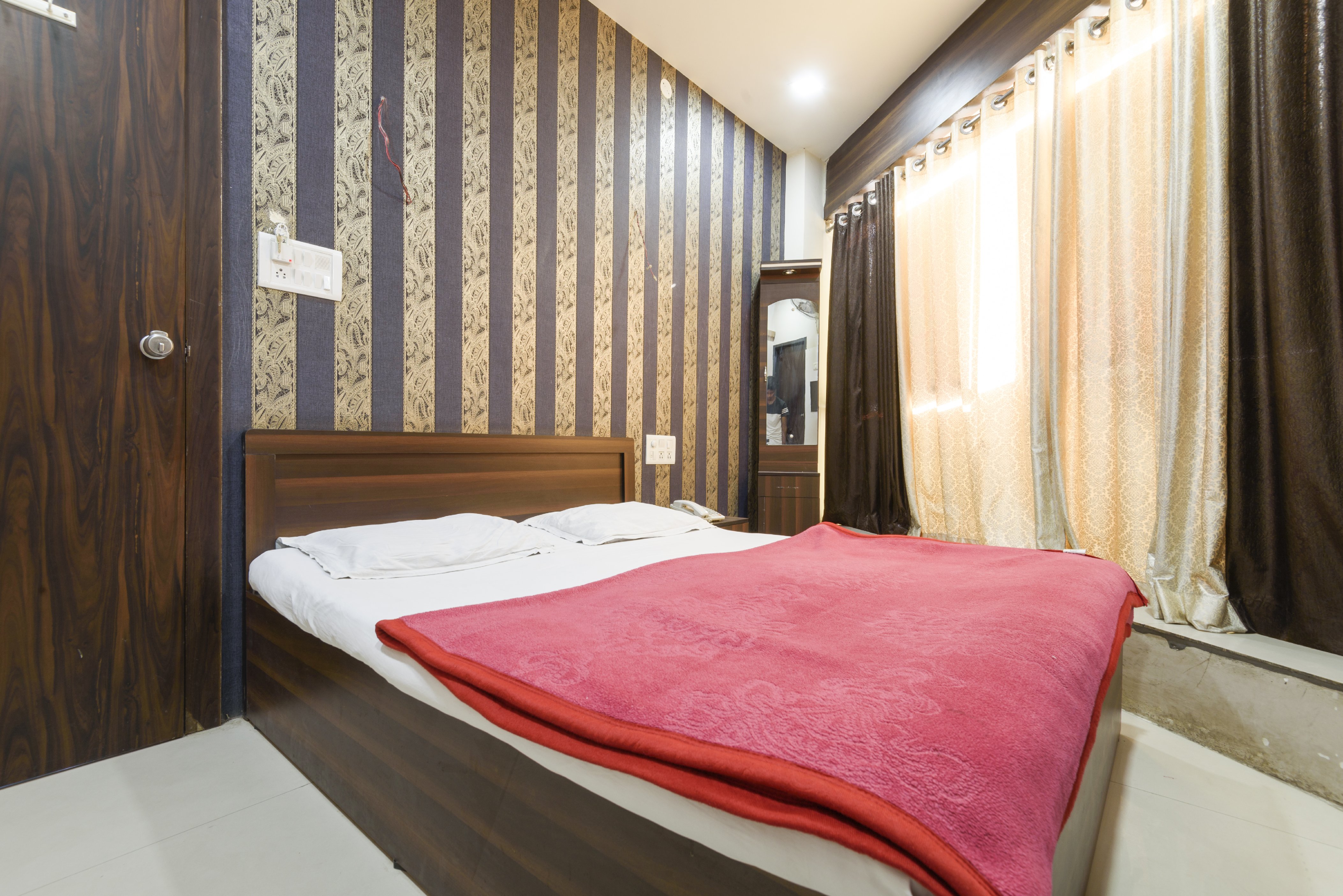 HOTEL HOLIDAY ERA LODGING Room Type - Executive Double Room Ac