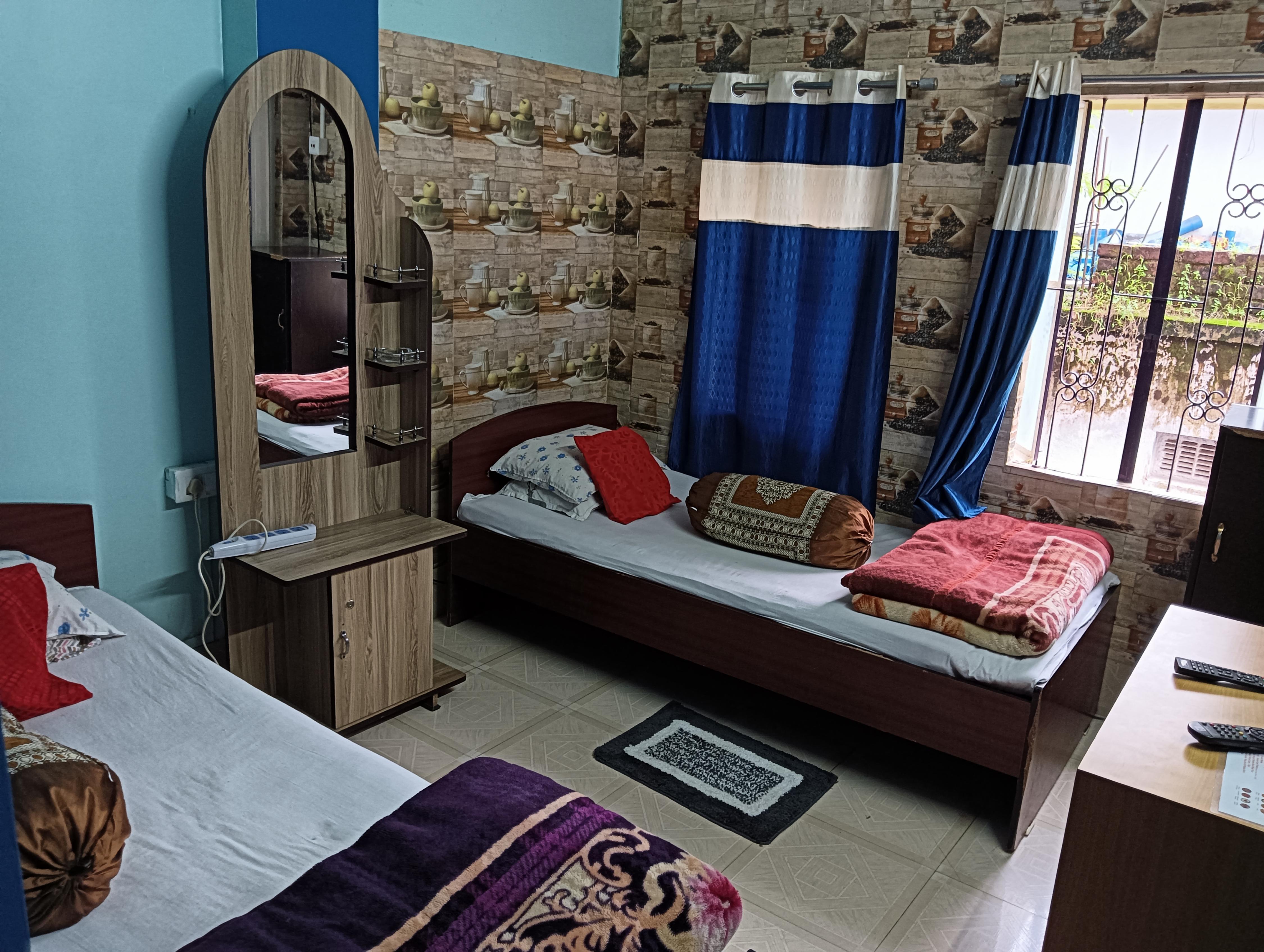 HOTEL PAYING GUEST Room Type - AC Double Room ( Standard)