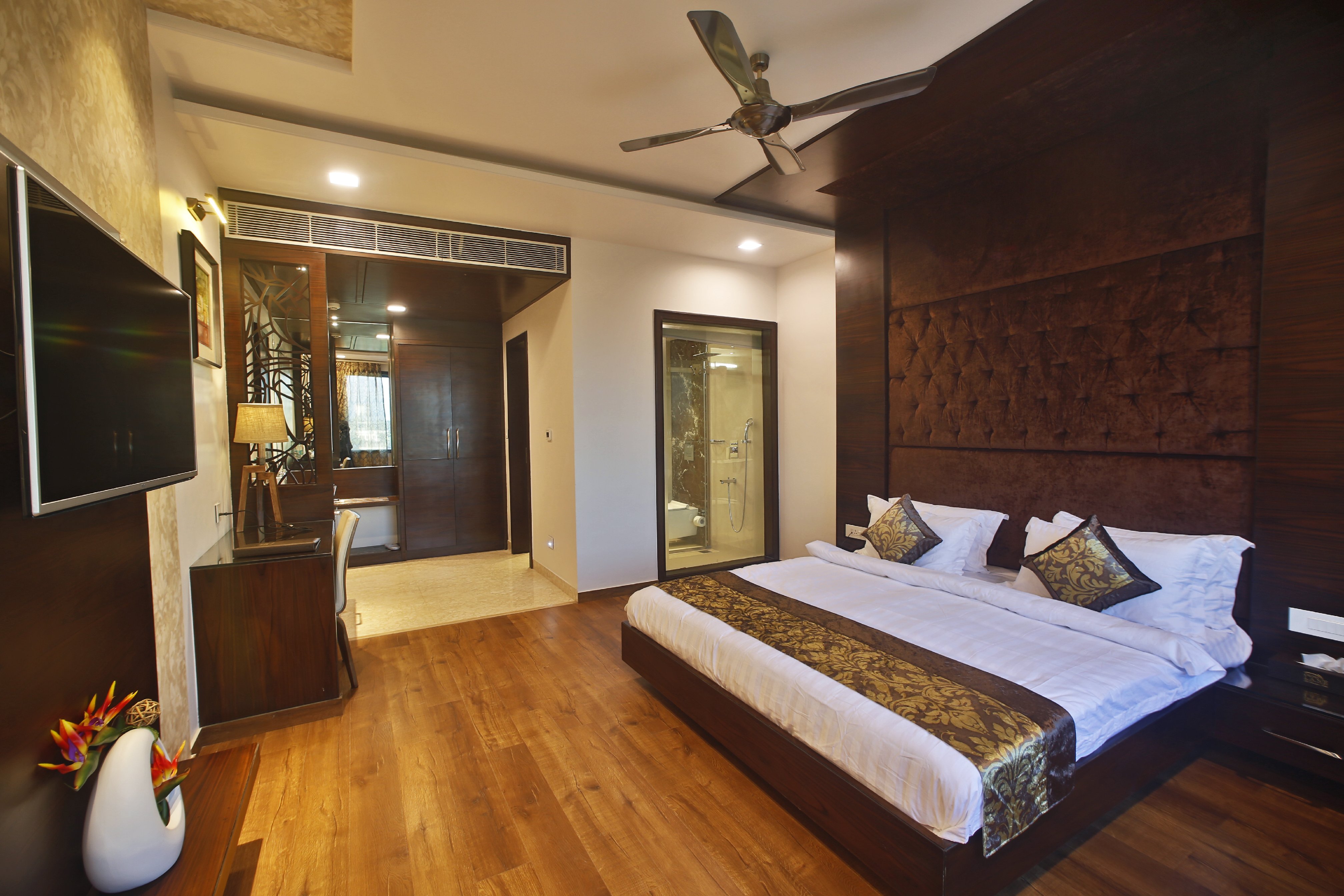 Hotel Crosslane Room Type - Corporate Suite