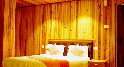 THE PELLING RESORT Room Type - PREMIUM ROOM
