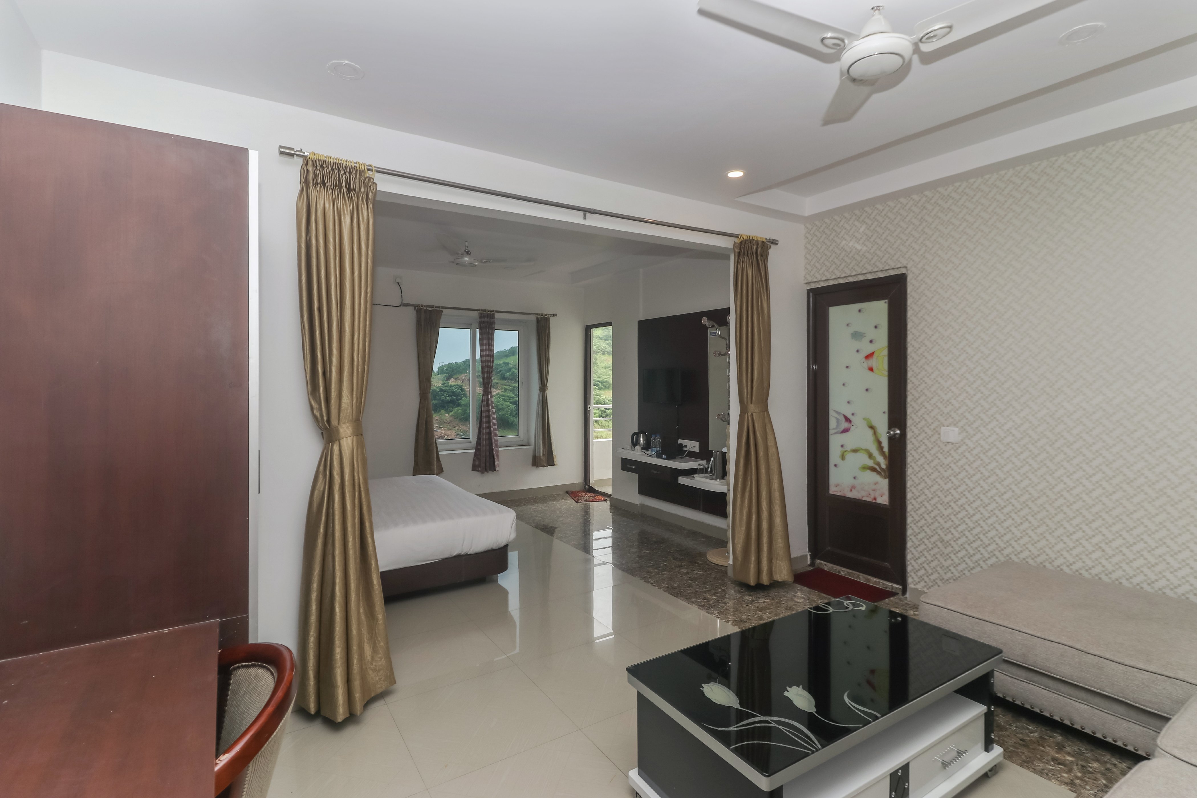 Hotel landmark Room Type - Deluxe Suite