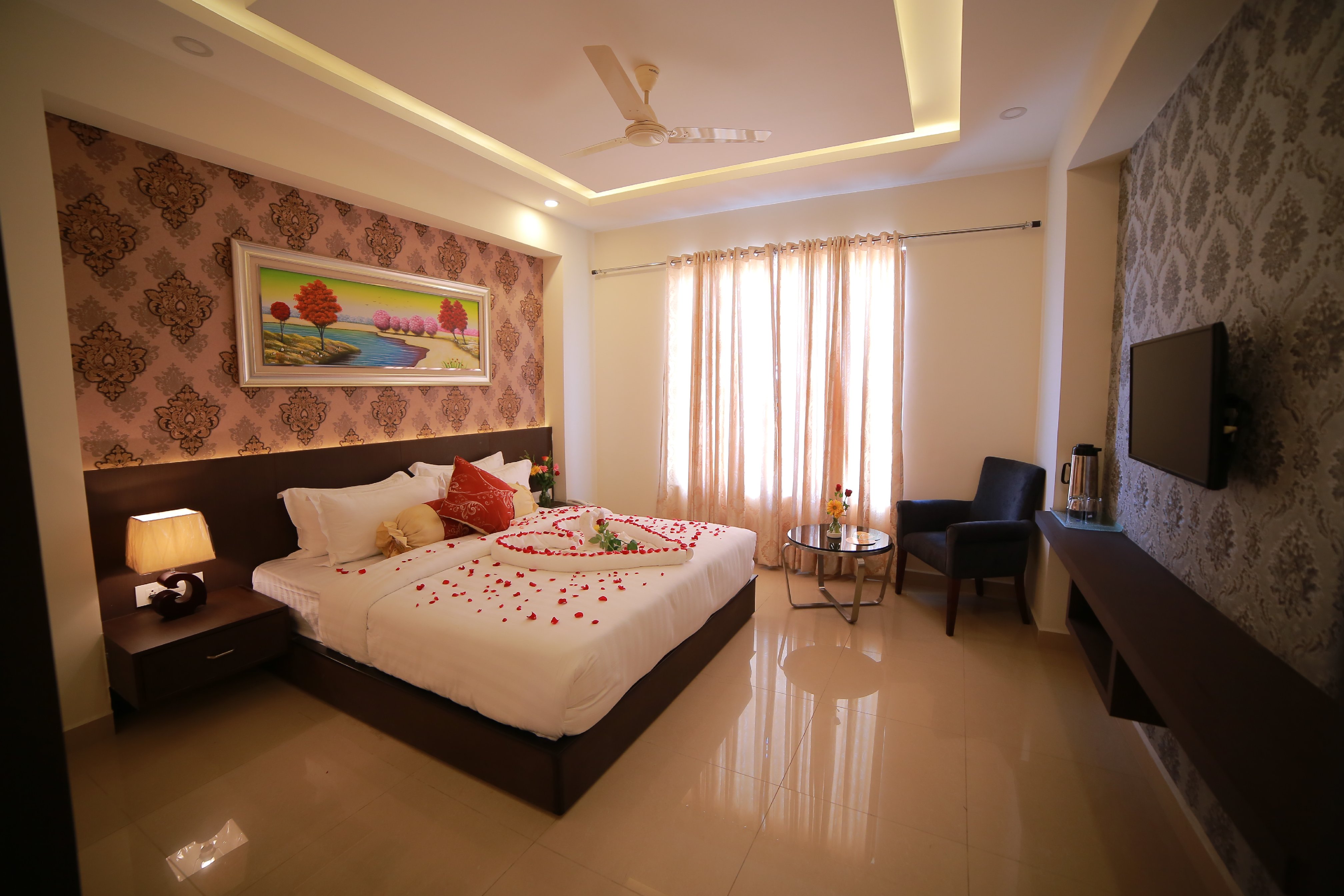 Prabhaa Grand Inn Room Type - Executive Room