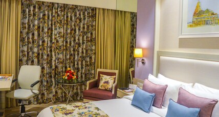 Efcee Sarovar Premiere Bhavnagar Room Type - Deluxe - Double Bed