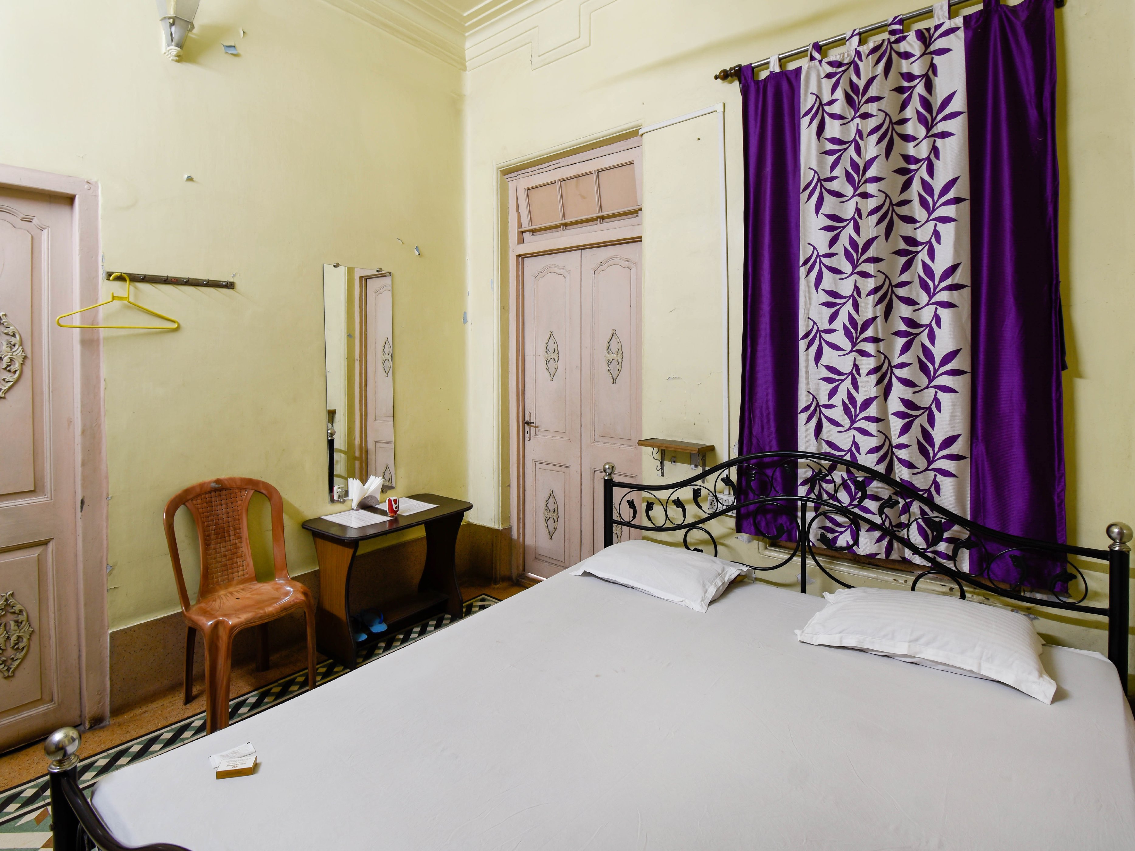 SHOVASHRAY GUEST HOUSE - Tap to explore photos