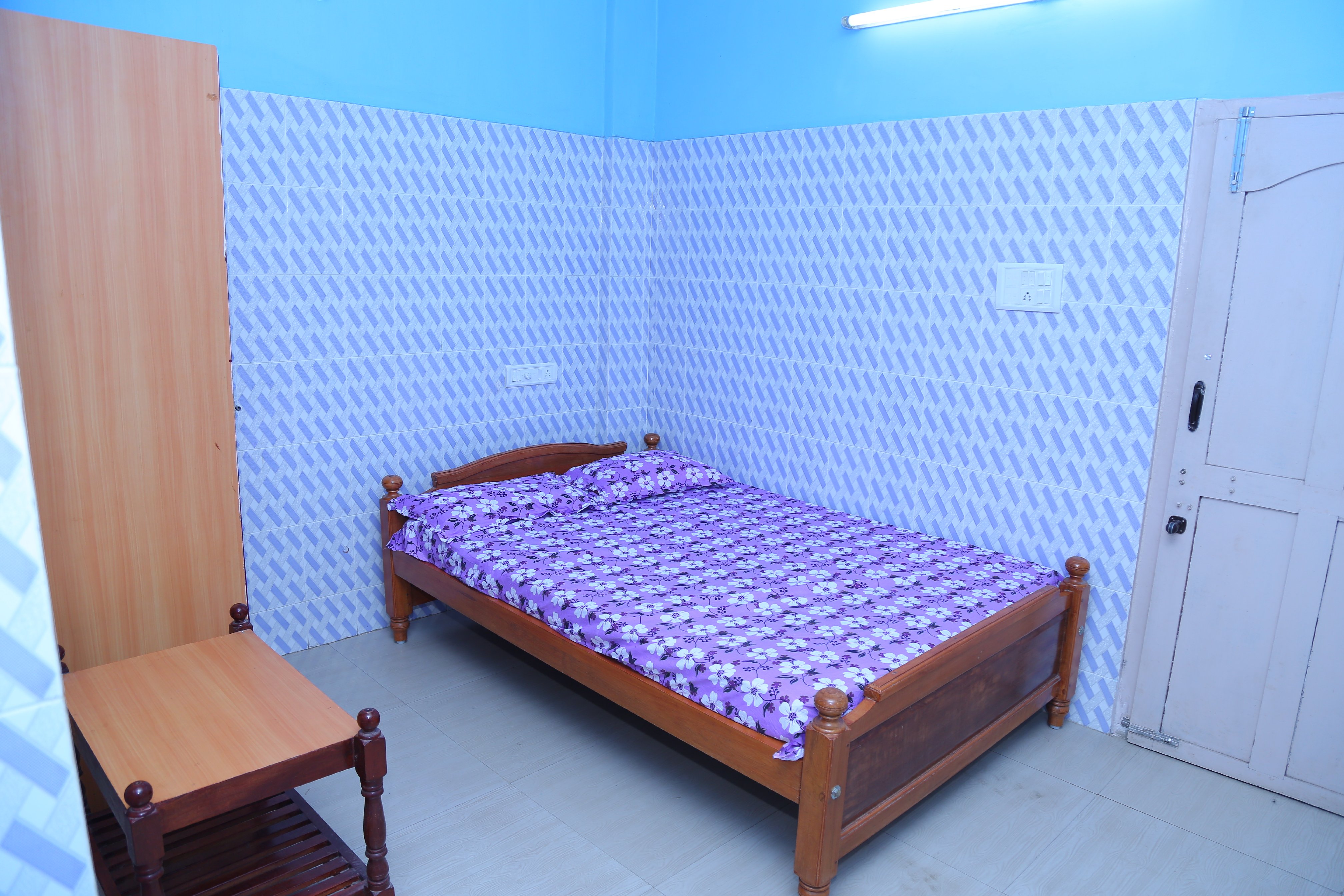SHYNE CASTLE LODGE Room Type - Standard Non AC Room