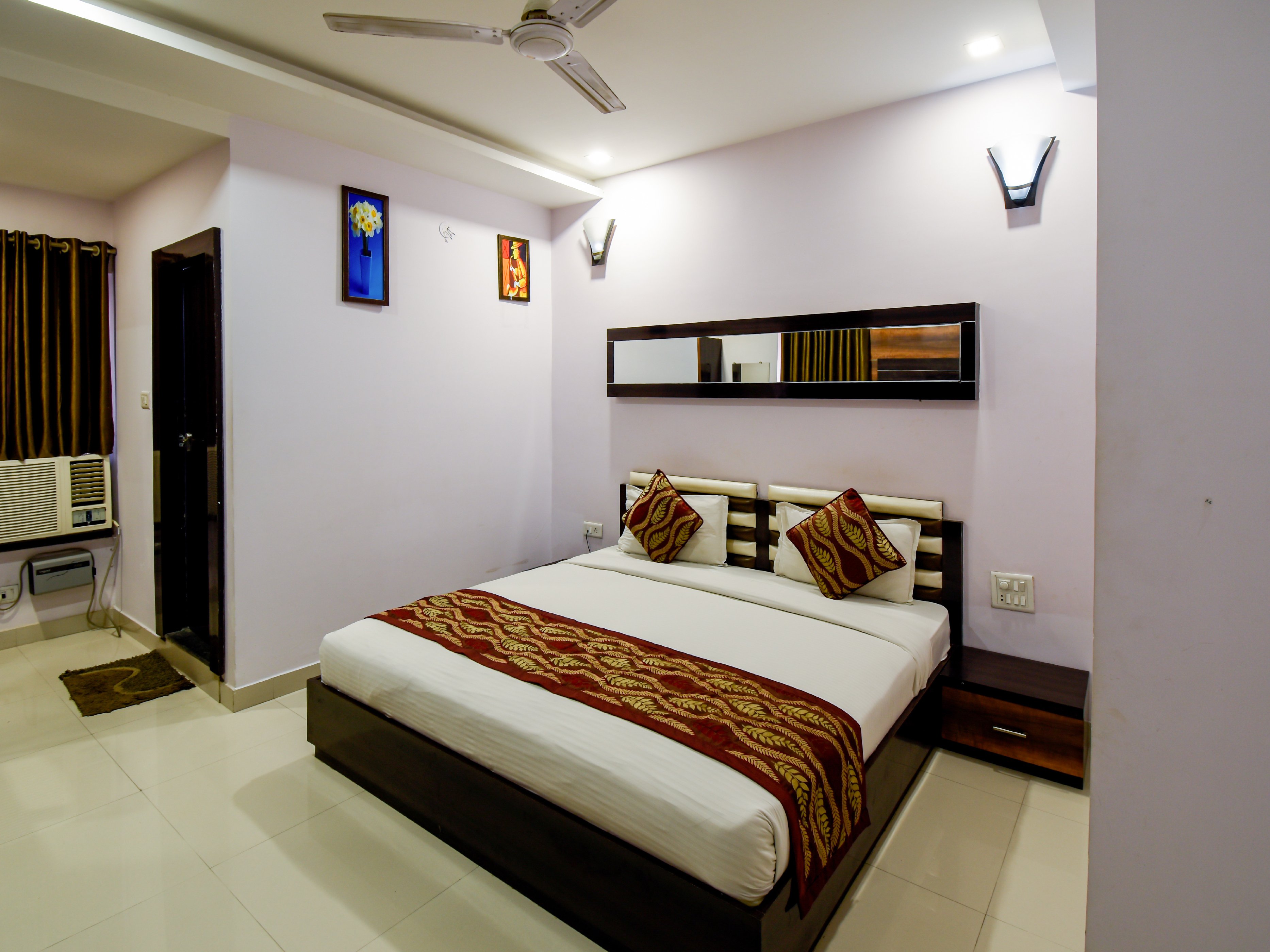 Dessert Palm - Tap to explore photos