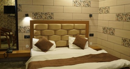 Hotel Shyam Residency Room Type - Deluxe Double AC room