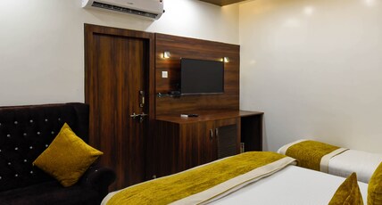 Hotel Mmk-500mtr from Kanpur Railway station Room Type - Executive Suite Hotel Mmk-500mtr from Kanpur Railway station Room Type - Executive Suite