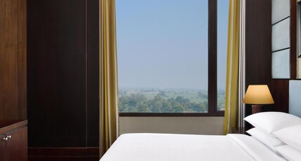 Sheraton Grand Palace Indore Room Type - Royal Suite, 1 King, Club Lounge Access, Bathtub Sheraton Grand Palace Indore Room Type - Royal Suite, 1 King, Club Lounge Access, Bathtub