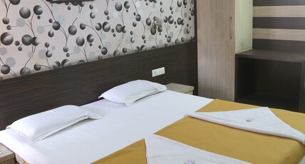 Hotel Yatree Room Type - Executive Room A/c Hotel Yatree Room Type - Executive Room A/c