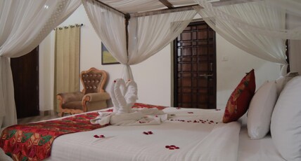 Sadda Pind Room Type - Junior Suite Room With King Bed | Free Village Walk Experience Sadda Pind Room Type - Junior Suite Room With King Bed | Free Village Walk Experience