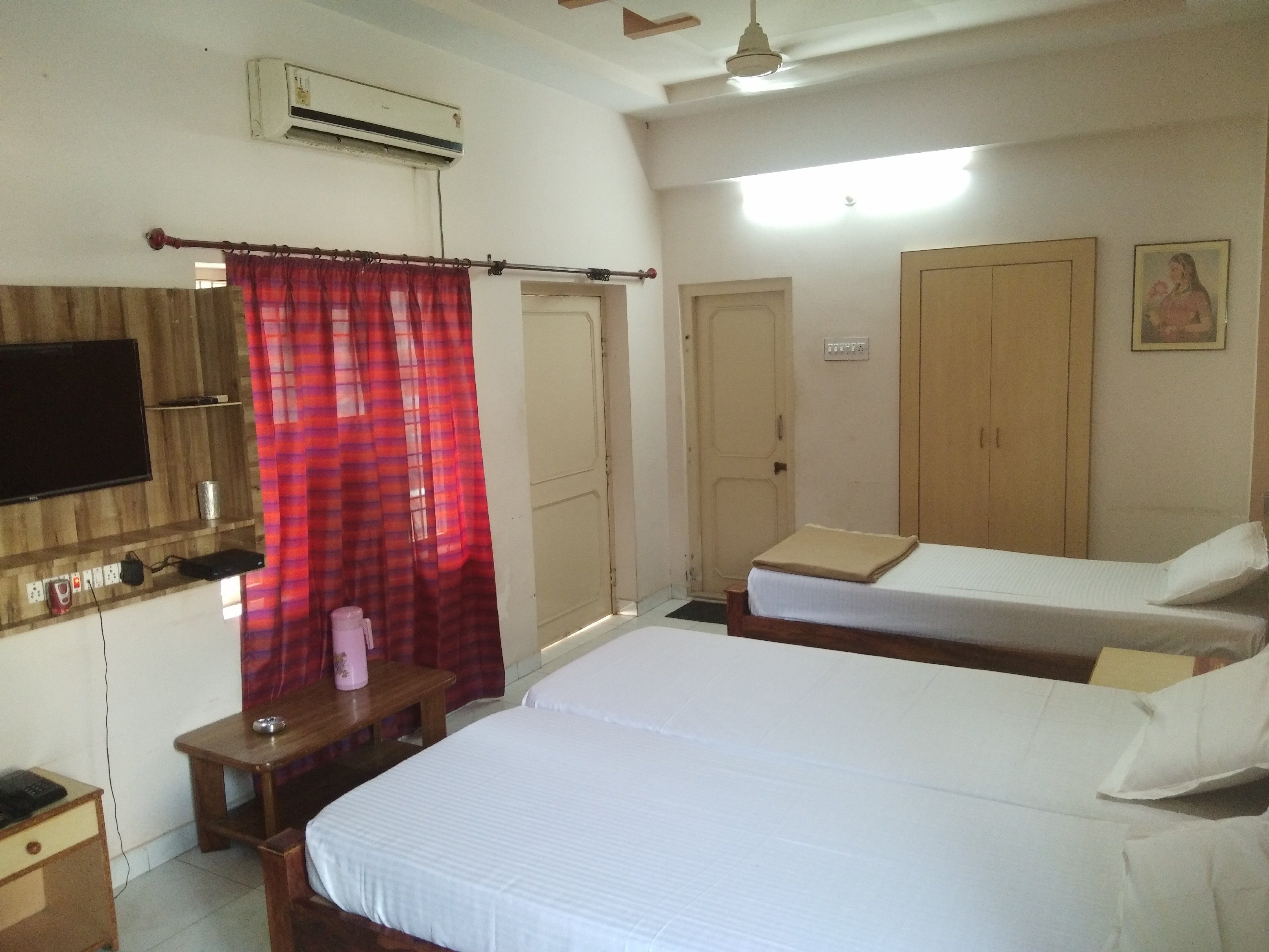 Hotel Premdeep Room Type - Ac Room
