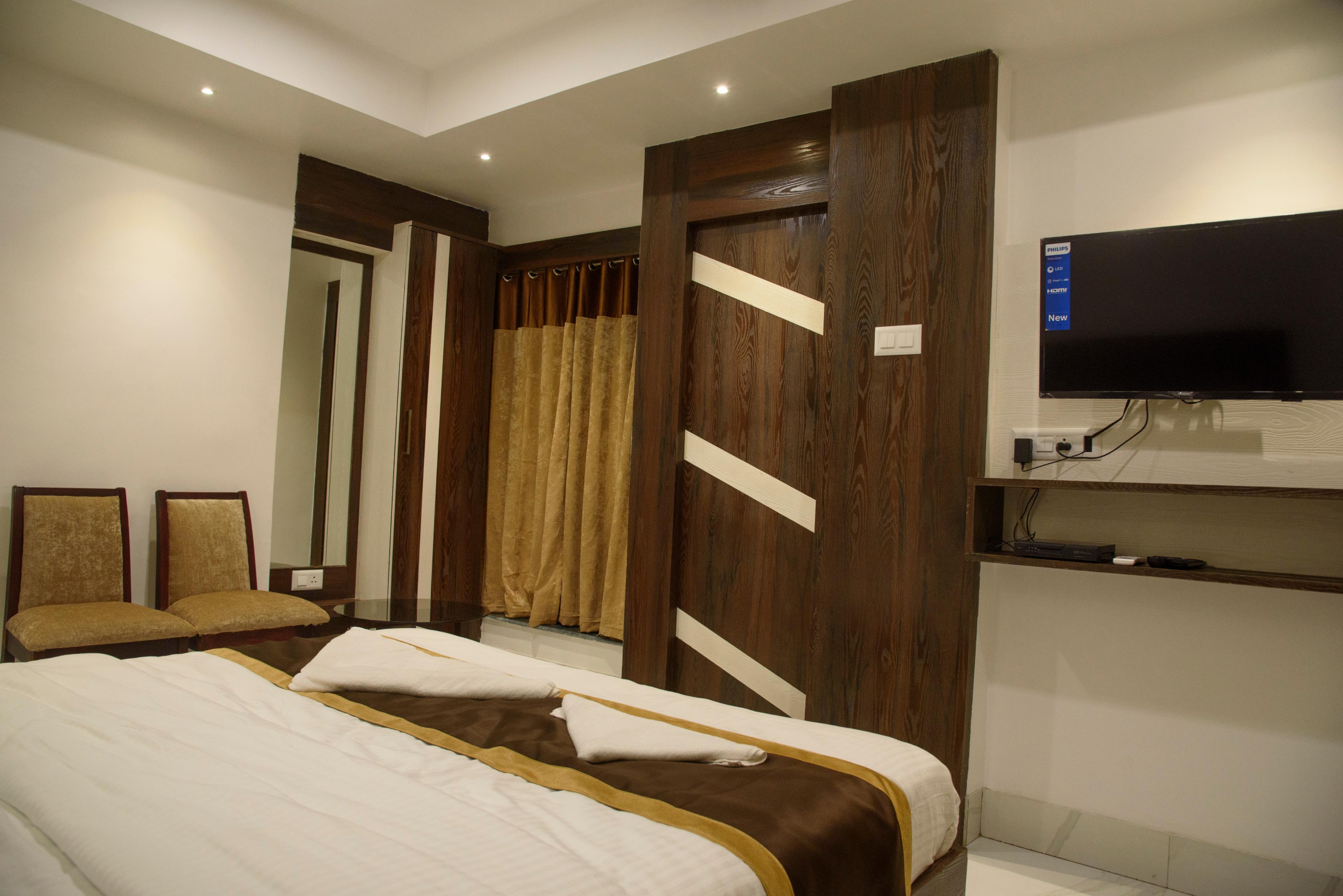 Hotel Suvam Room Type - Deluxe Room AC