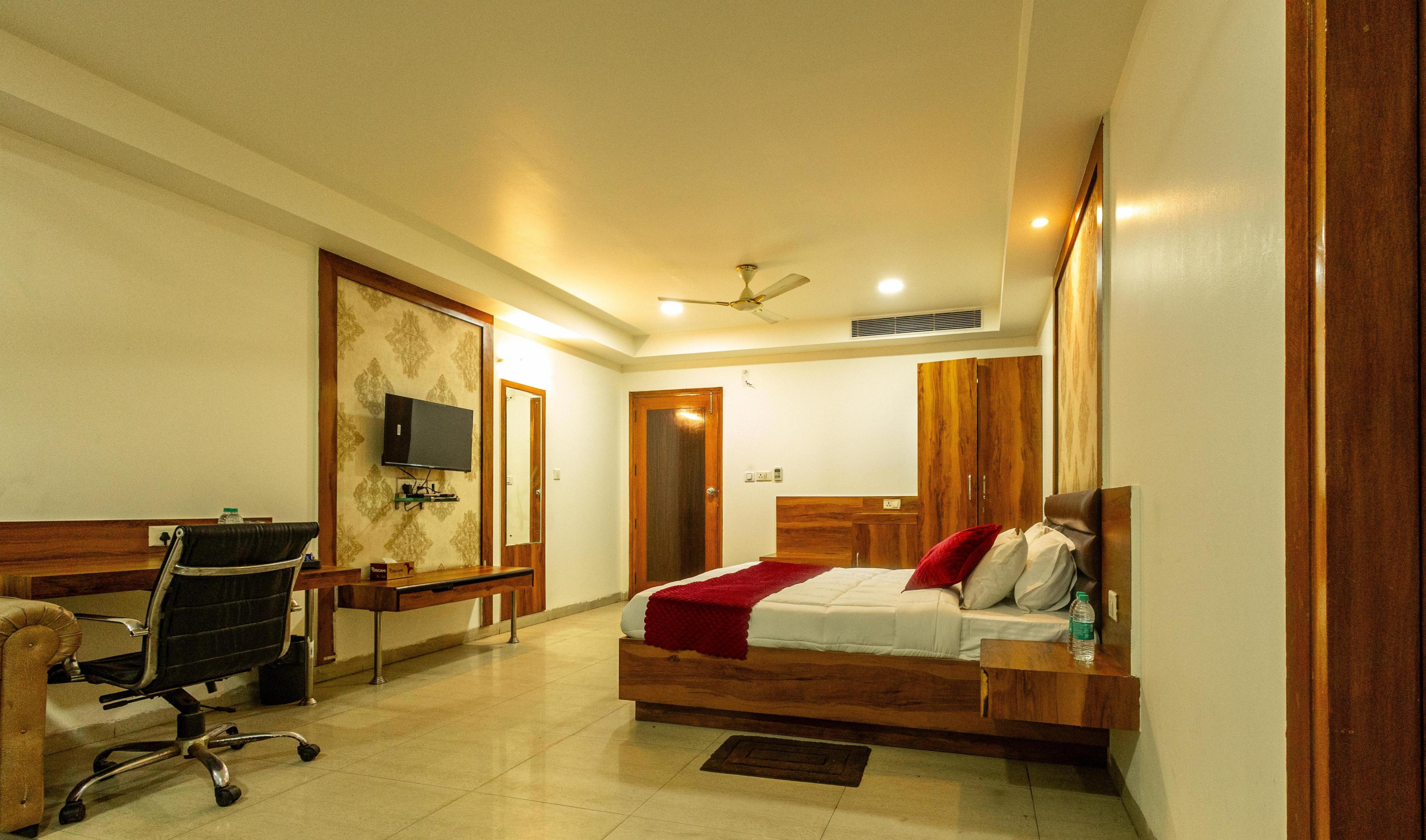 Hotel Parth Paradise - Tap to explore photos