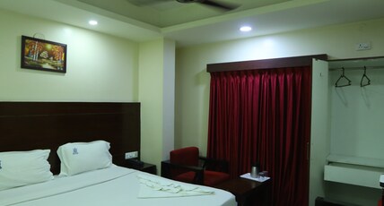 Hotel RR International Room Type - Deluxe Double Non Ac
