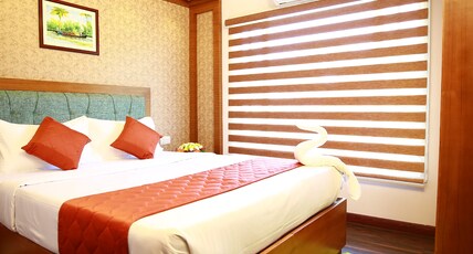 Southern Panorama Houseboats Room Type - Super Deluxe Room - Sharing Basis - A/c Fixed timing 9 Pm to 6 Am Southern Panorama Houseboats Room Type - Super Deluxe Room - Sharing Basis - A/c Fixed timing 9 Pm to 6 Am