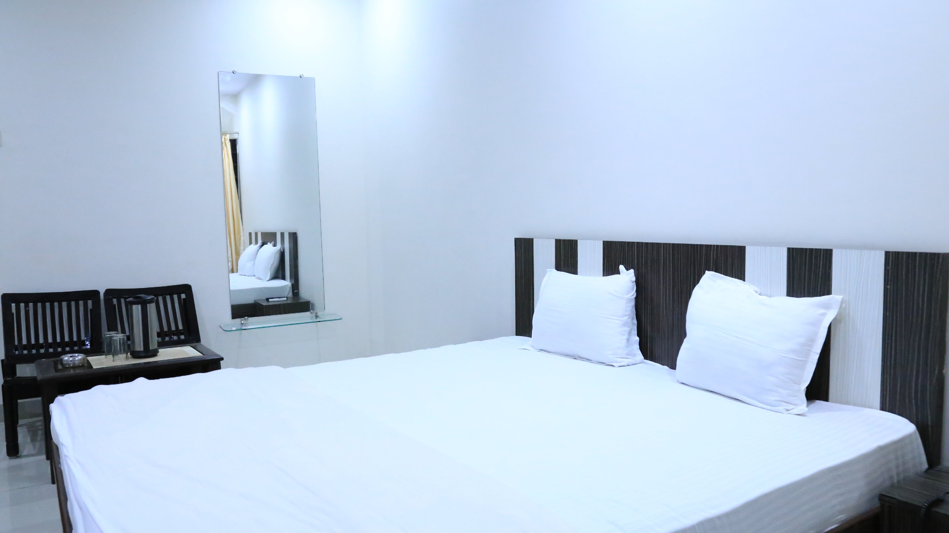 Hotel Kusum - Tap to explore photos