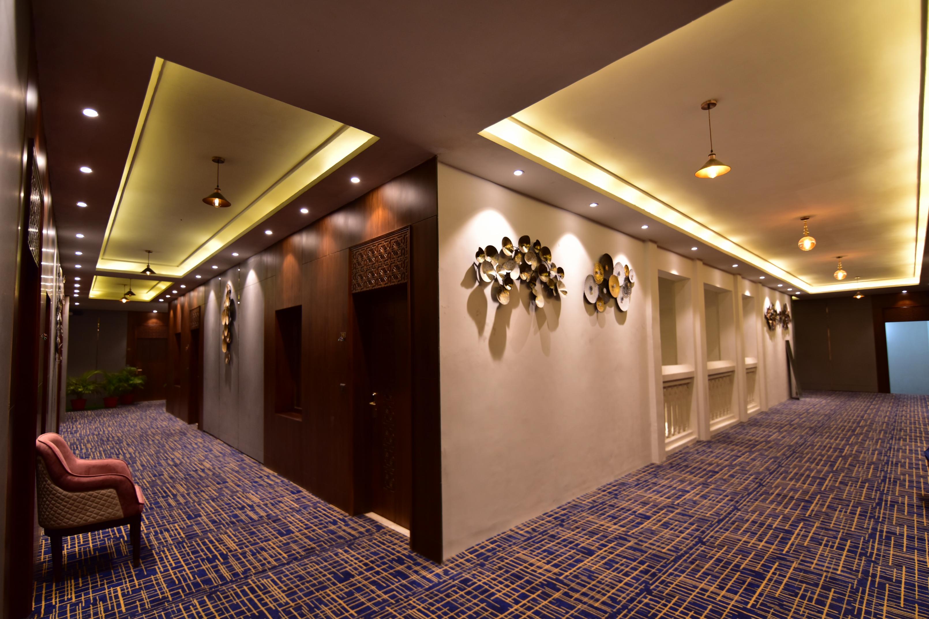 KOHINOOR PALACE - A HERITAGE HOTEL - Tap to explore photos