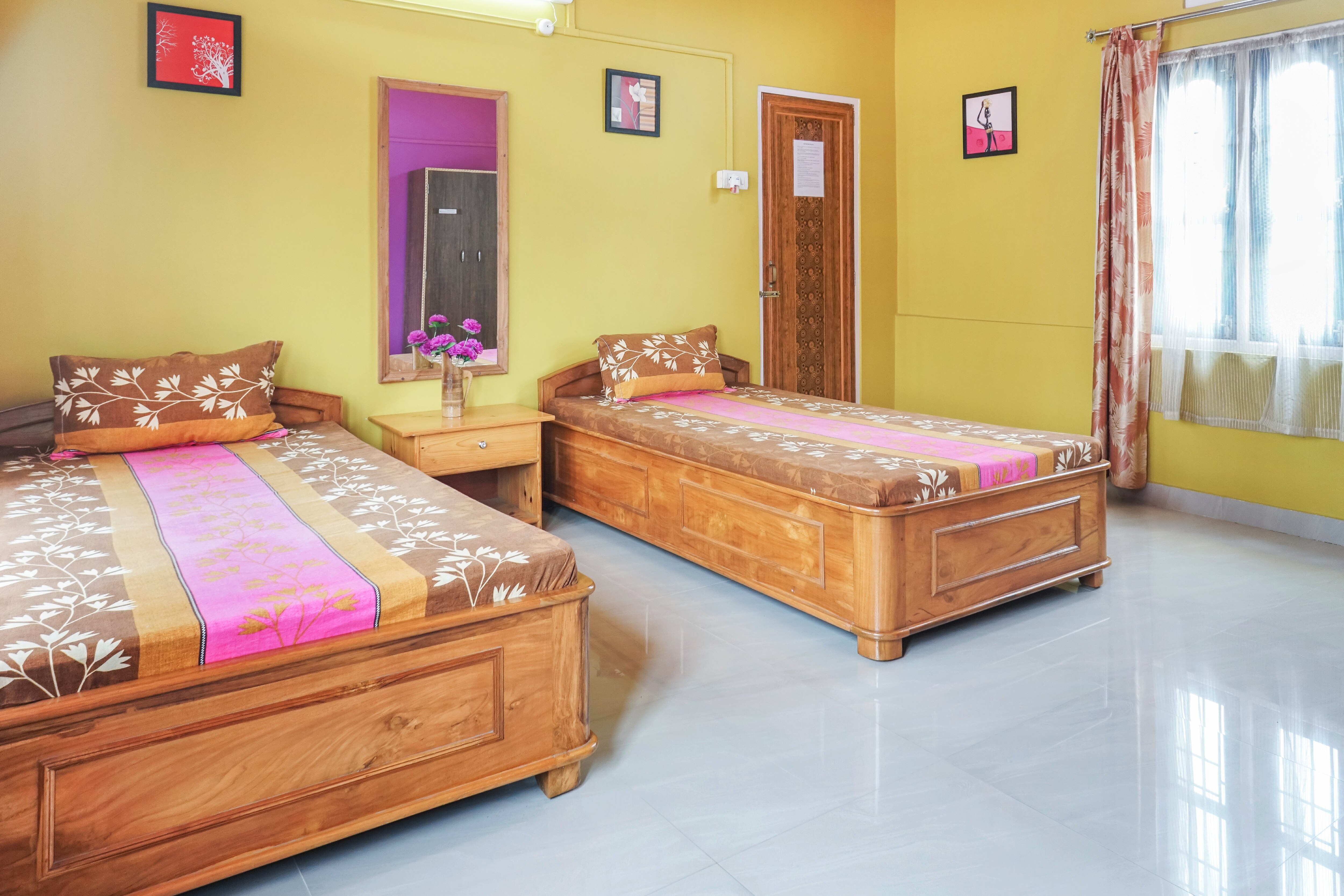 Eagle Nest Homestay | Rooms & Caretaker - Tap to explore photos