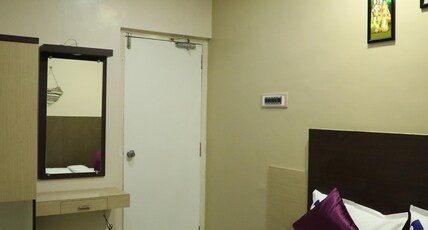 Hotel Pandiyar Residency Room Type - Double Non AC Hotel Pandiyar Residency Room Type - Double Non AC