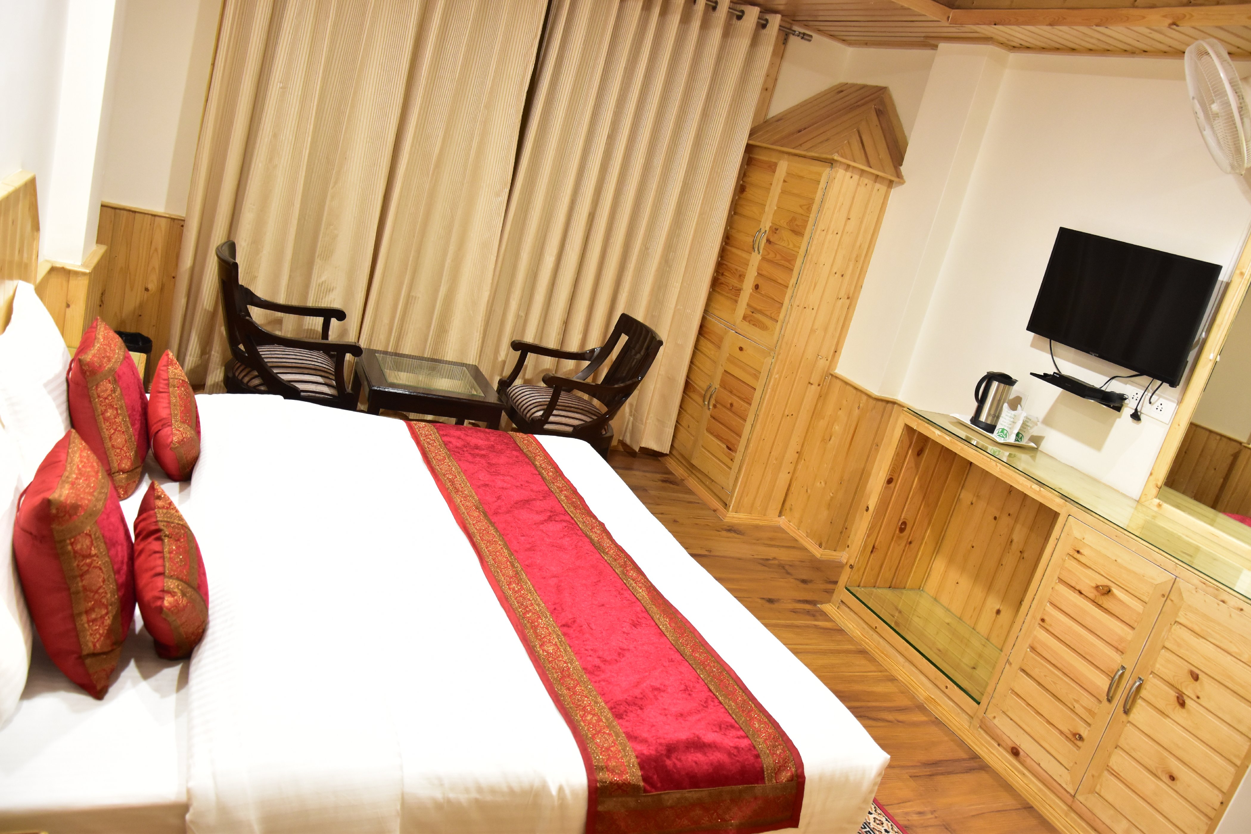 Hotel Kasol Inn - Tap to explore photos