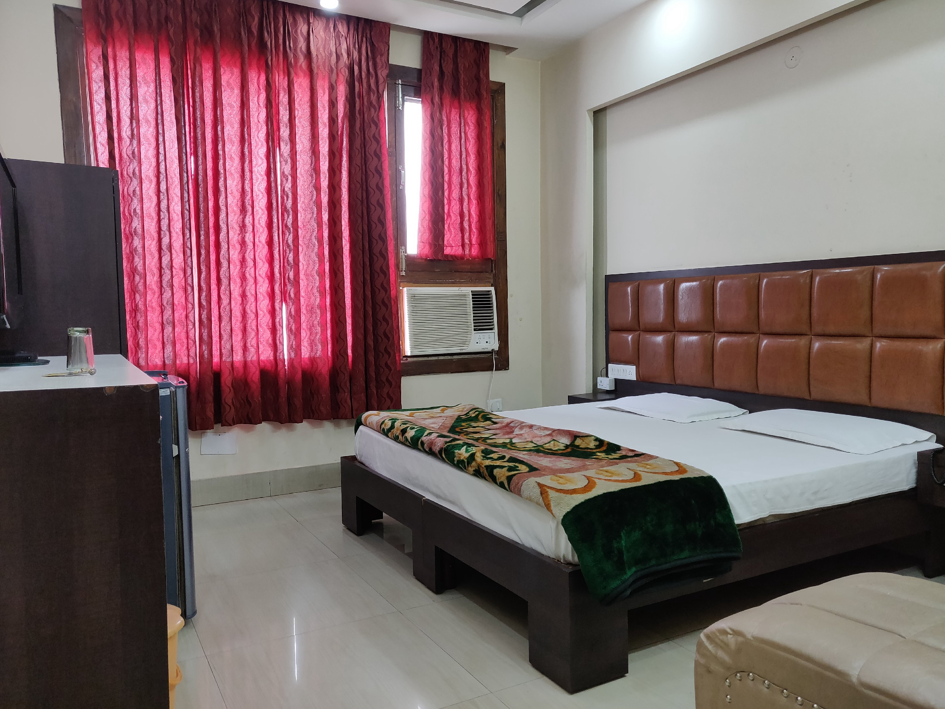 New Karan Hotel