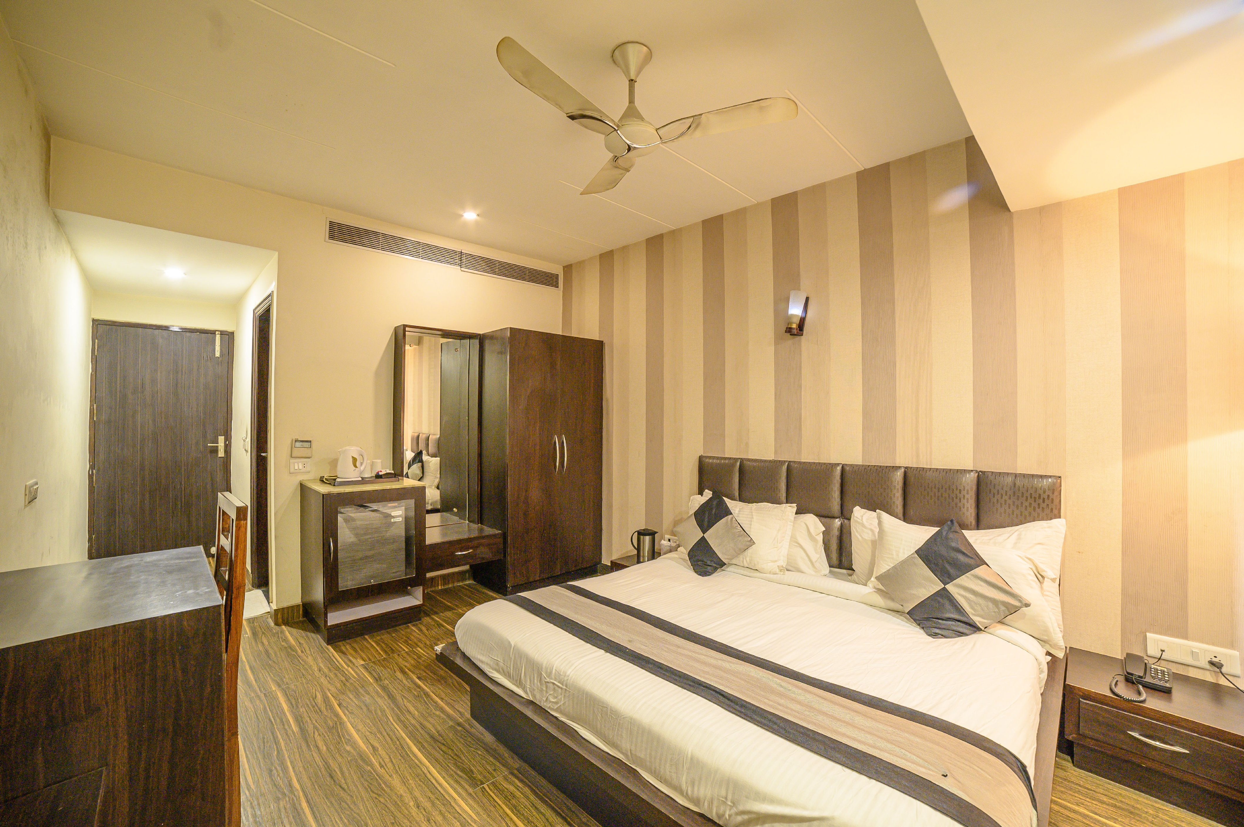 The City Square Room Type - Super Deluxe Ac