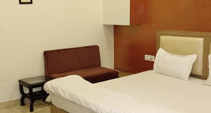 Hotel Golden Sand Room Type - Deluxe Room
