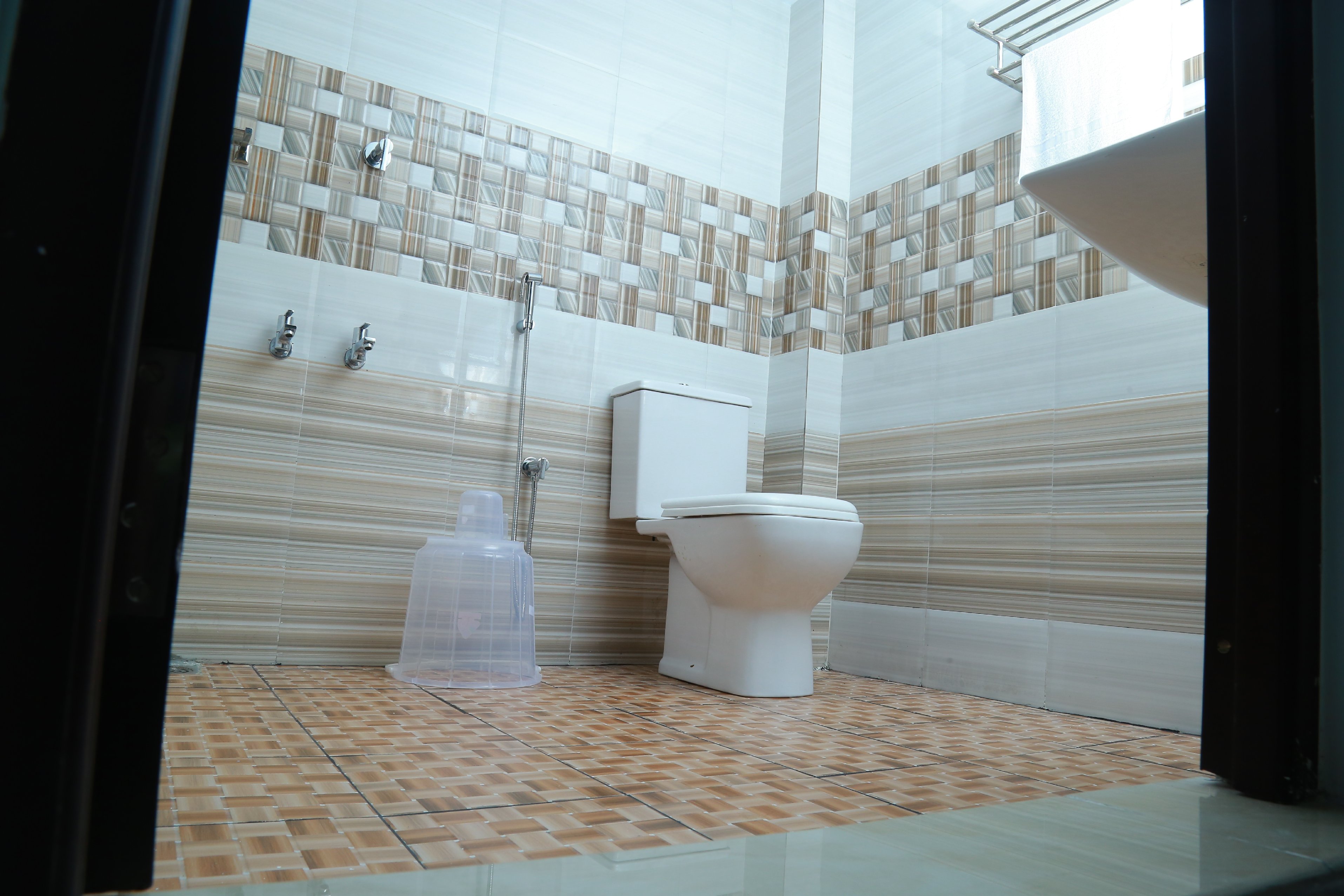 Aarya Bhavan Residency - Tap to explore photos