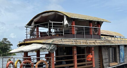 Kera Houseboats Room Type - Deluxe room in 2 BHK Houseboat (Kera Rani, Sharing basis)-AC timing 9 Pm to 6 Am Kera Houseboats Room Type - Deluxe room in 2 BHK Houseboat (Kera Rani, Sharing basis)-AC timing 9 Pm to 6 Am