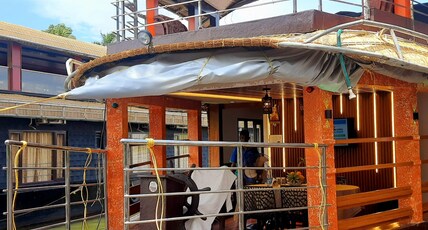 Kera Houseboats Room Type - One BHK Deluxe Private Houseboat-Rani (AC Timing 9 Pm to 6 Am) Kera Houseboats Room Type - One BHK Deluxe Private Houseboat-Rani (AC Timing 9 Pm to 6 Am)