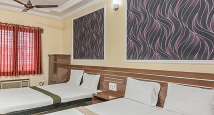 Hotel Shree Sai Vishwa Room Type - Four Bed Ac
