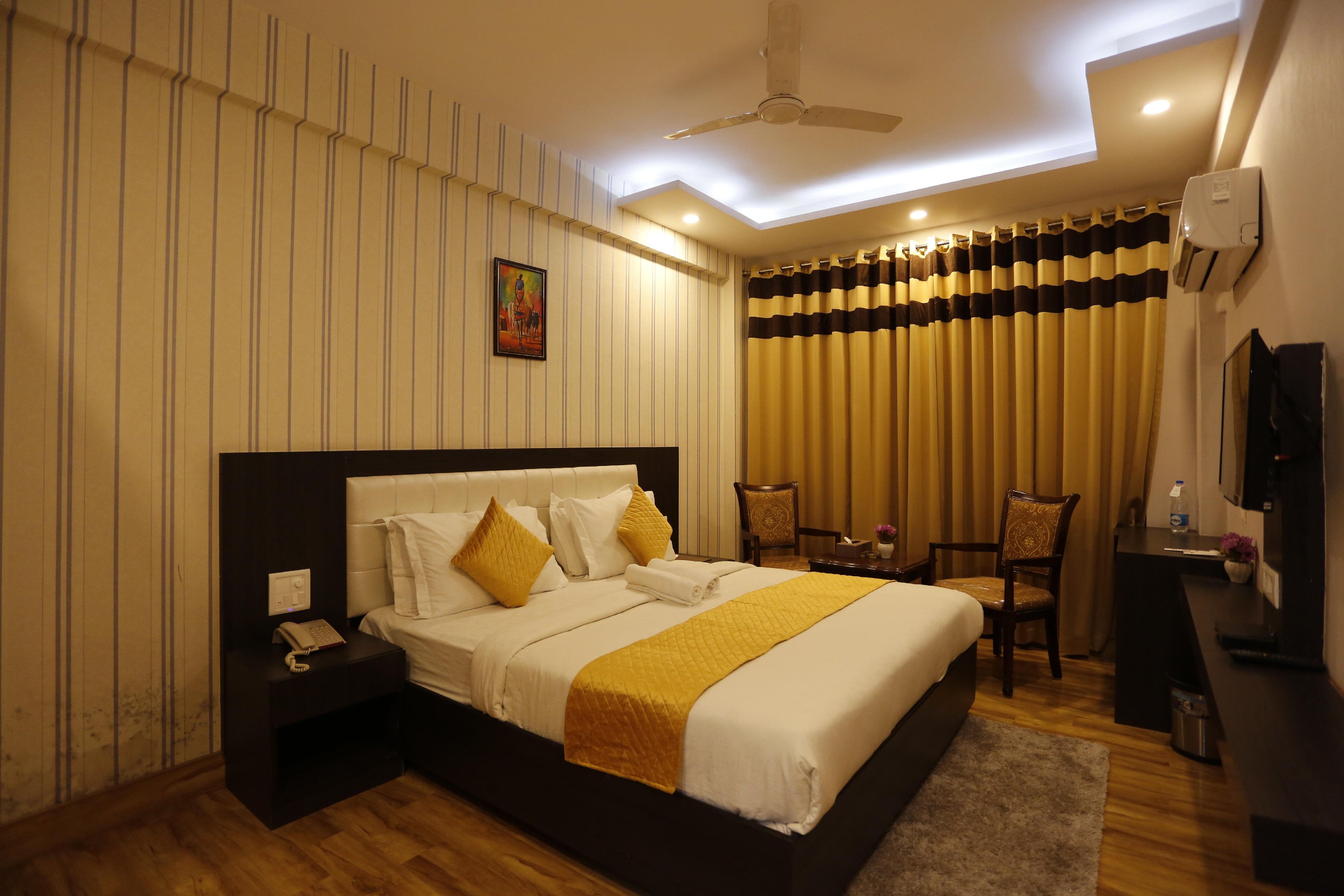 Paradise Ganga -A River side Hotel at Triveni Ghat Room Type - Super Deluxe Room with Balcony